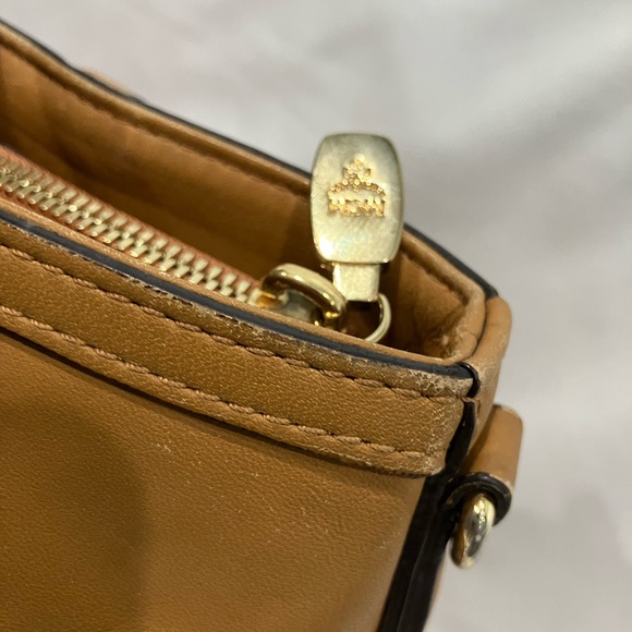 MCM Handbag - Picture 7 of 16